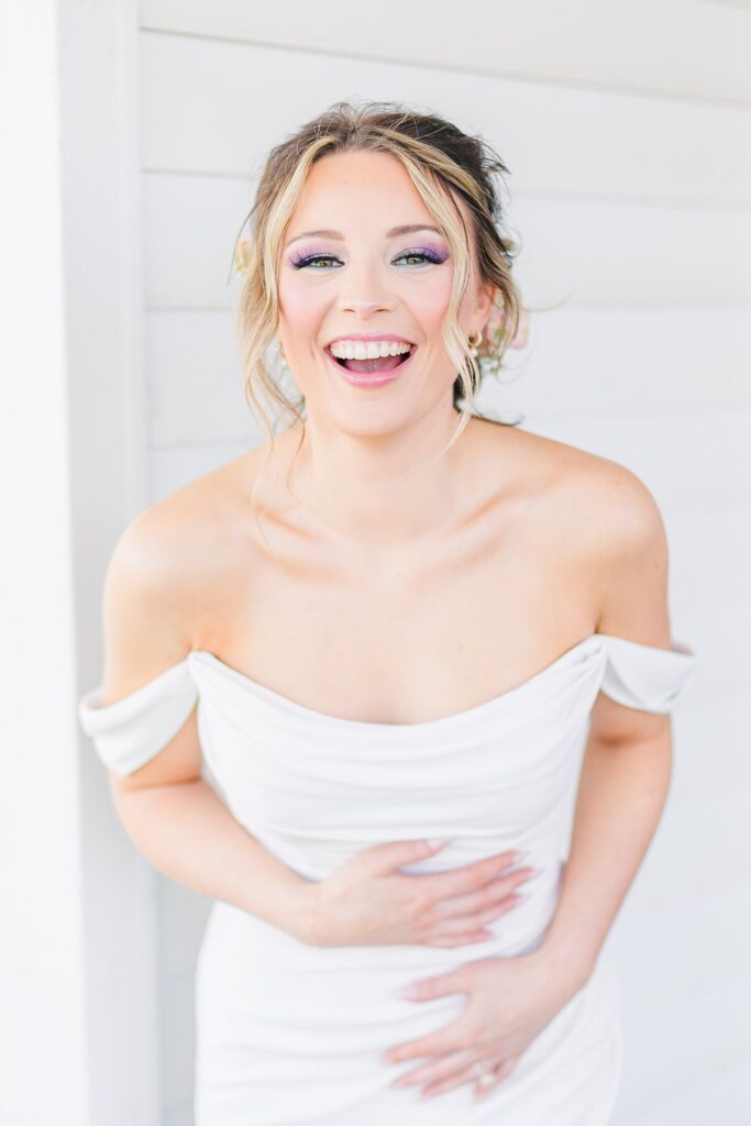 laughing bridal portrait at 1890 event space