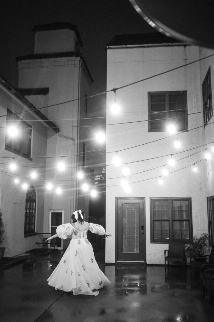 joyful bride on the la villa patio