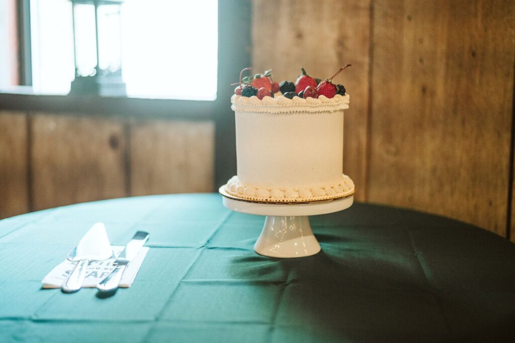 Messner Bee Farm wedding cake
