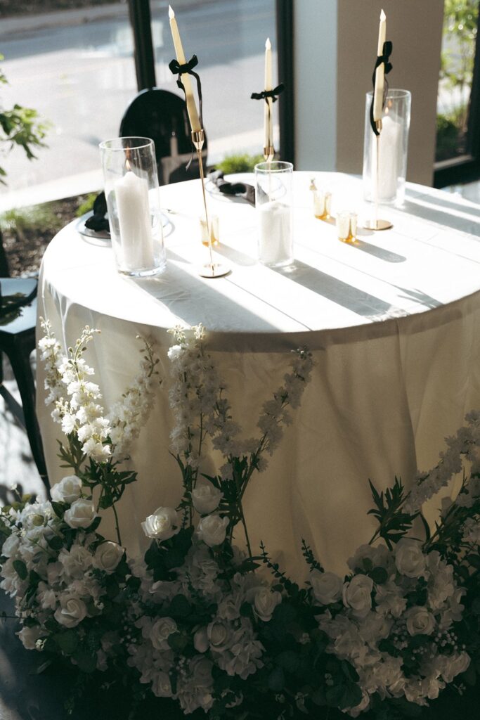 sweetheart table at The Maverick