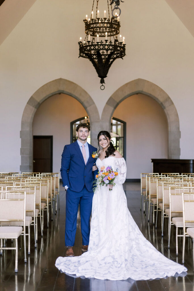 couple at Oakwood Country Club wedding