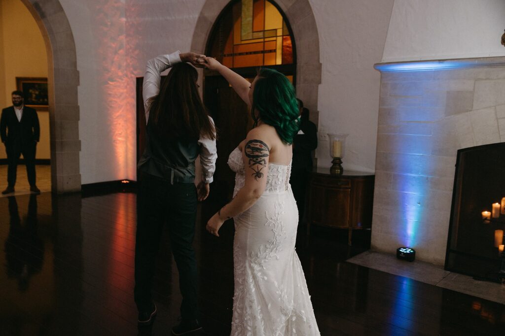 first dance at Oakwood Country Club wedding