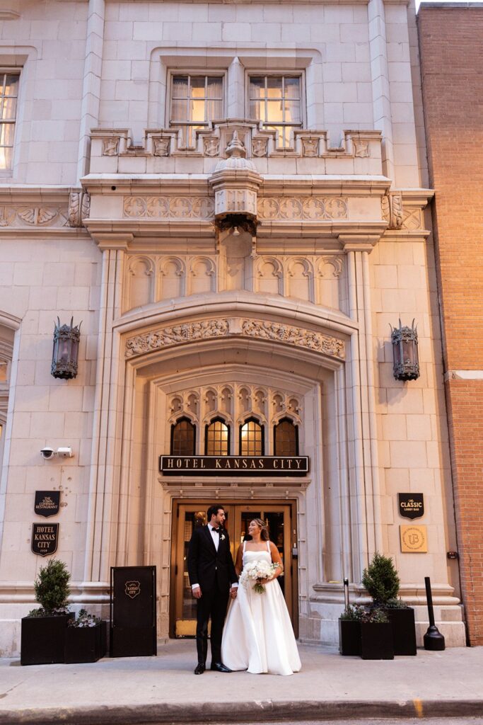 outdoor Hotel KC wedding sunset photos