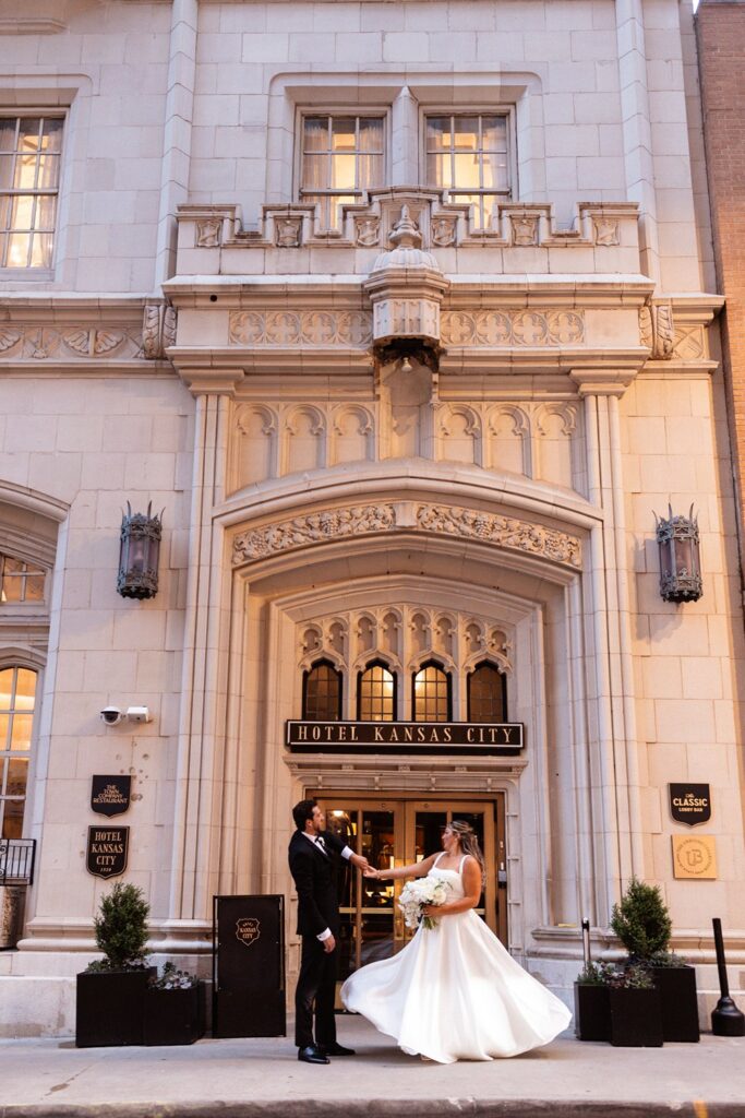 outdoor Hotel KC wedding sunset photos