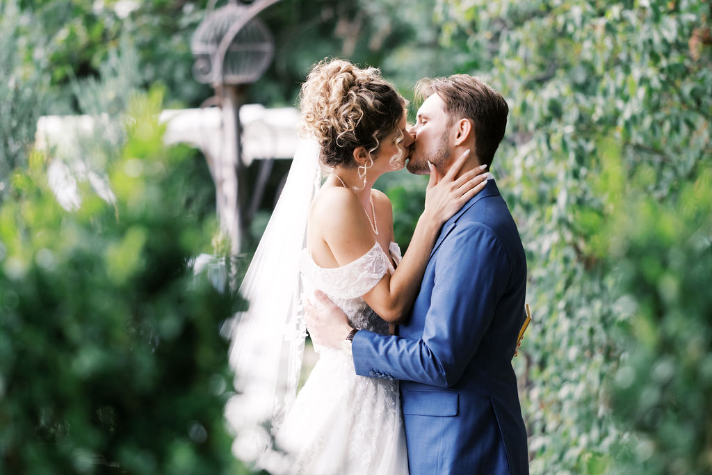private vows in the garden at countryside chalet