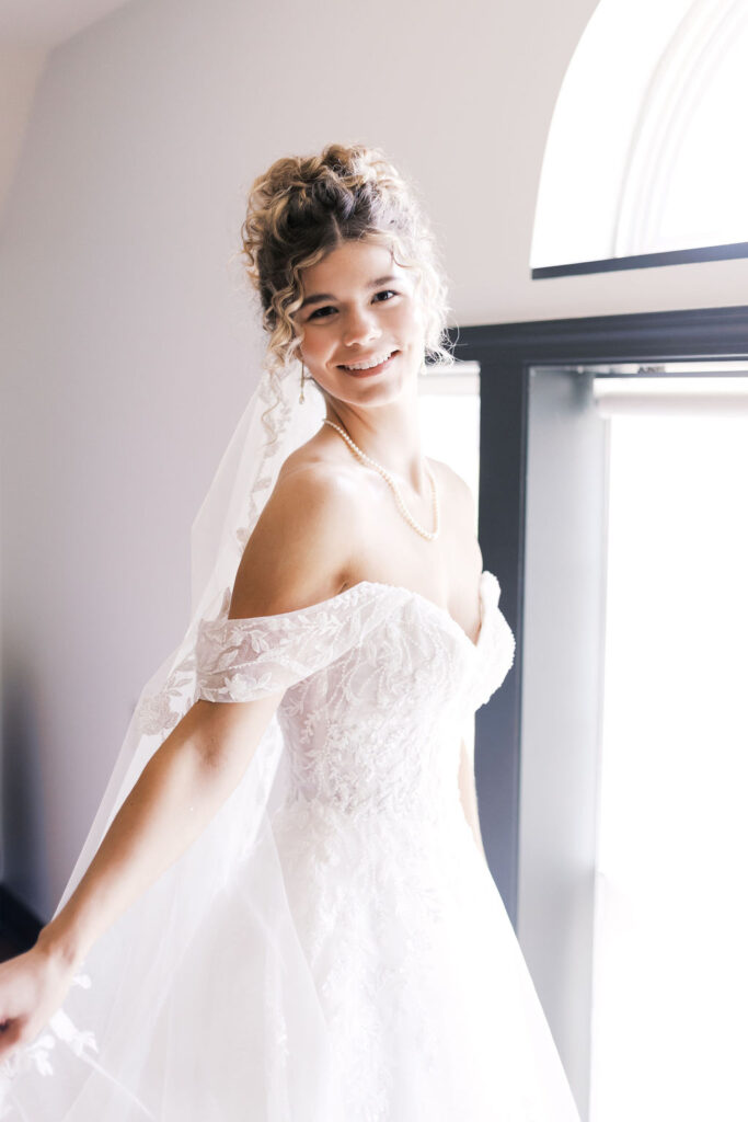 bridal portraits in the chalet at countryside chalet